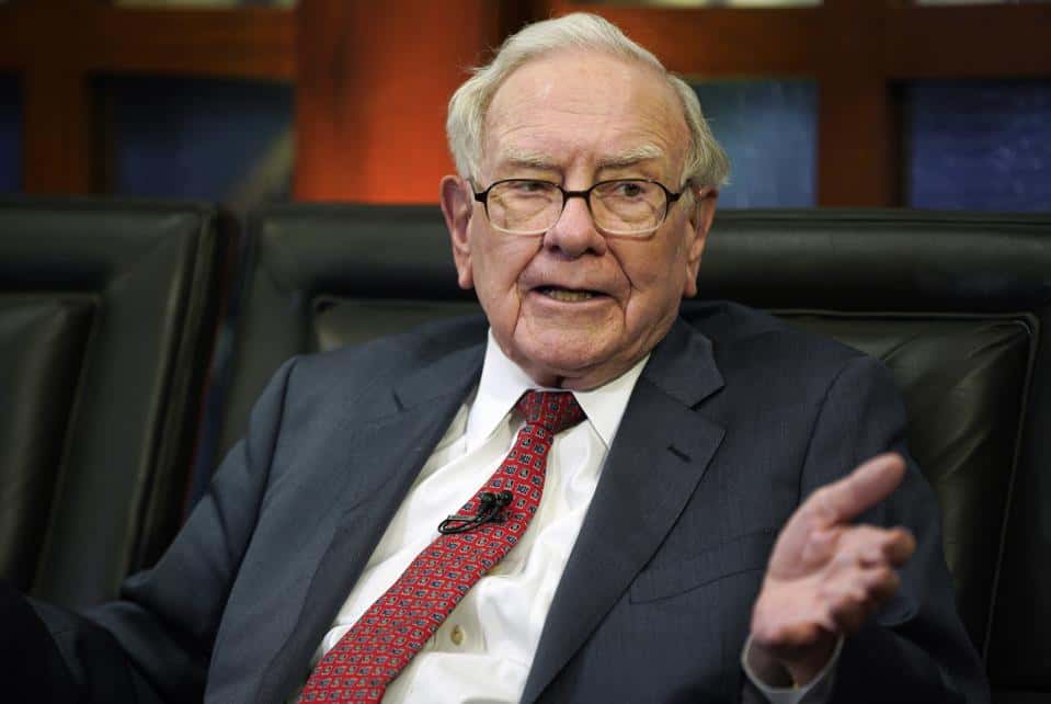 Warren Buffett invests $1 billion in bank for cryptocurrencies